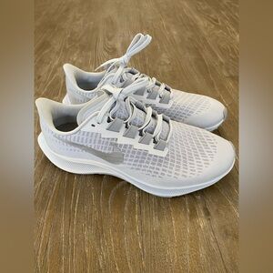 Nike Air Zoom Pegasus 37 “Grey Metallic Silver” • Women’s size 9
